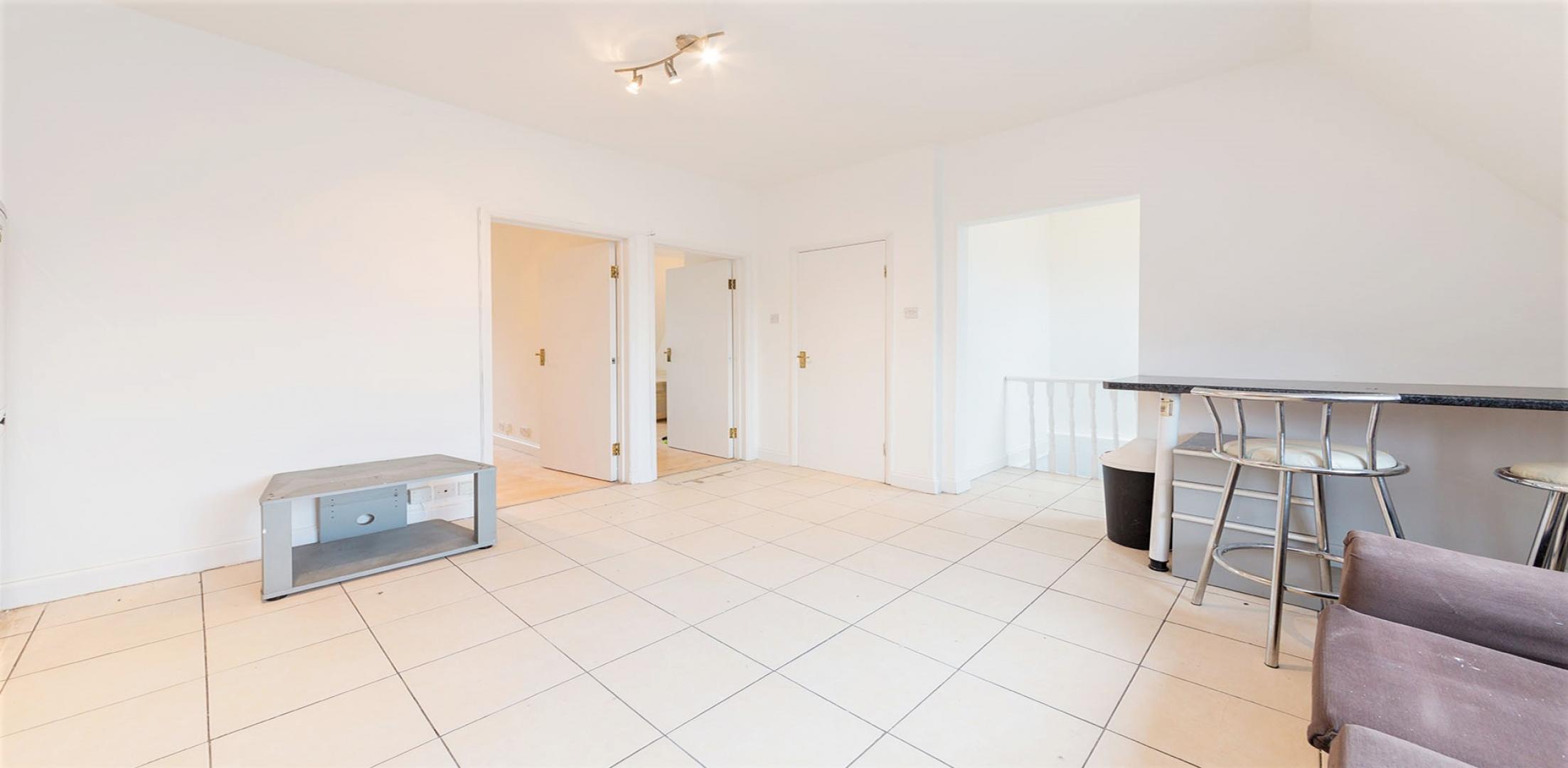 			2 Bedroom, 1 bath, 1 reception Flat			 High Road, DOLLIS HILL